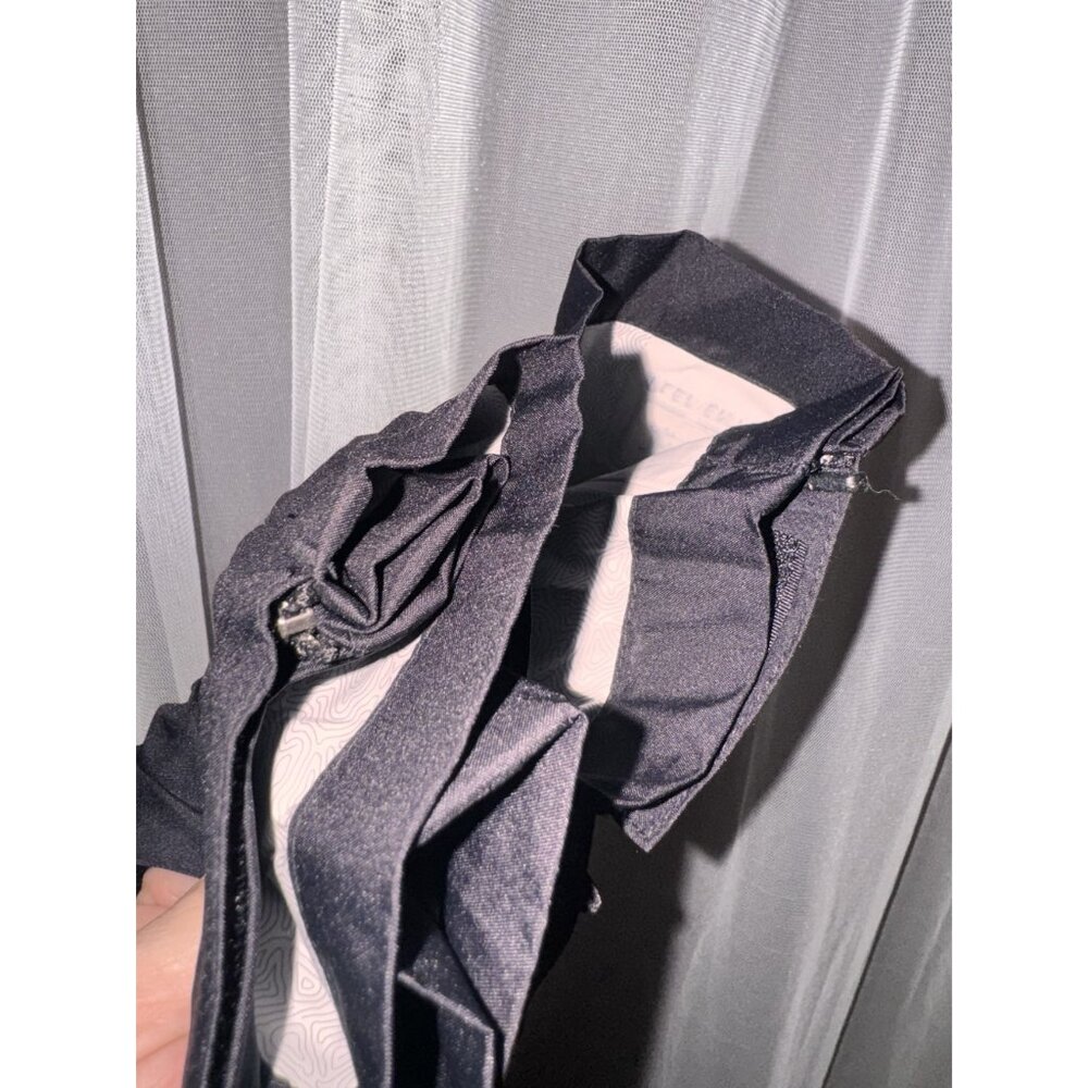 REI Juniors L Black Water-Resistant Zip Pocket Pants - Picture 9 of 10